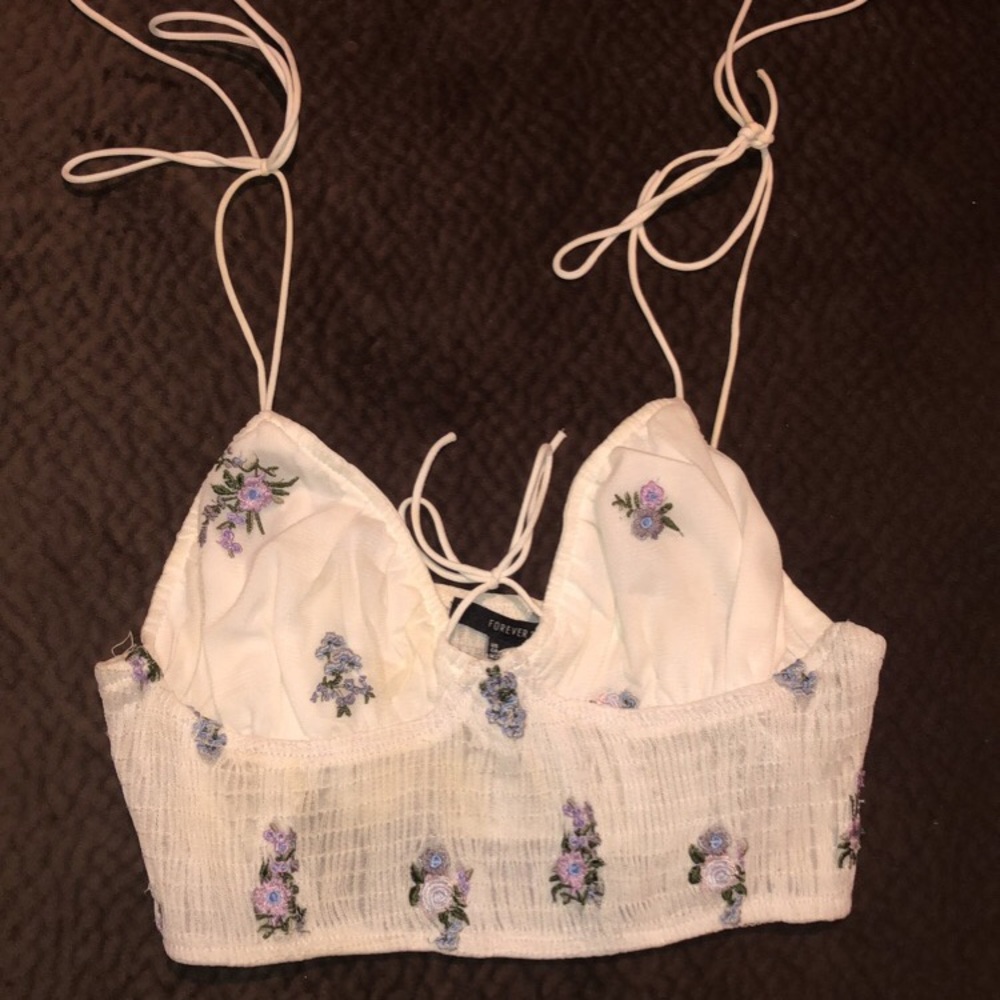 Medium crop top